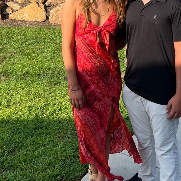 Alice and Olivia Harmony midi dress - Picture 16 of 16